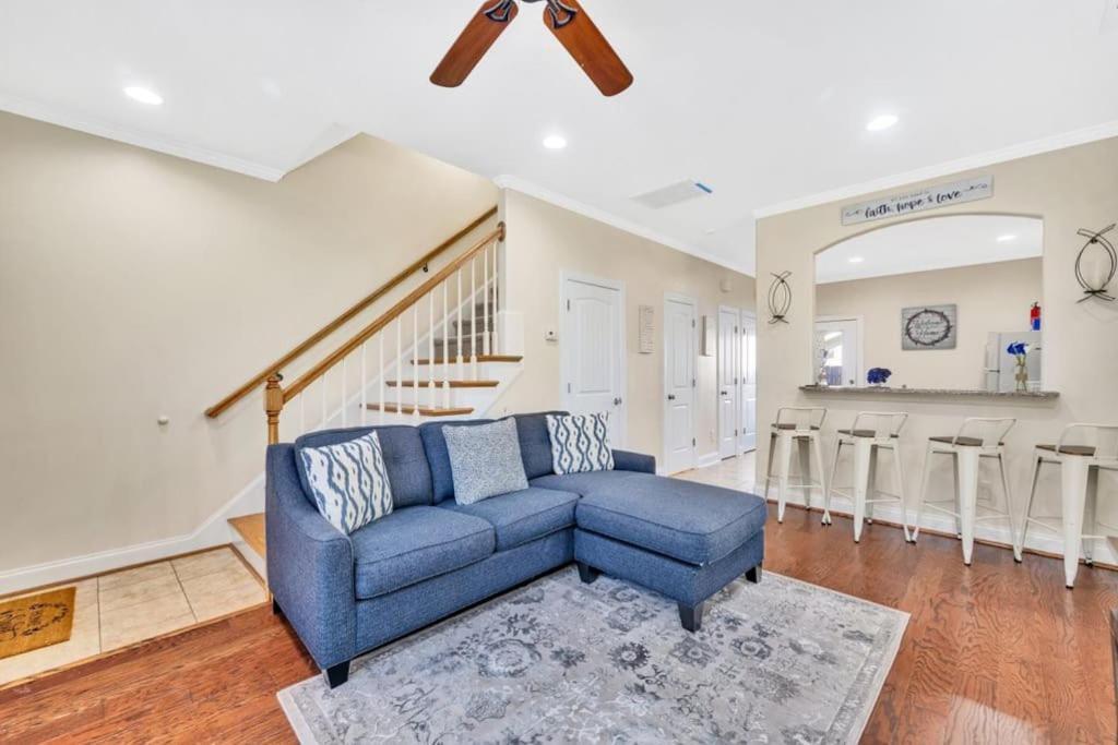 康科德Cozy 2B Townhouse King Bed Free Parking Tv In Brs别墅 外观 照片